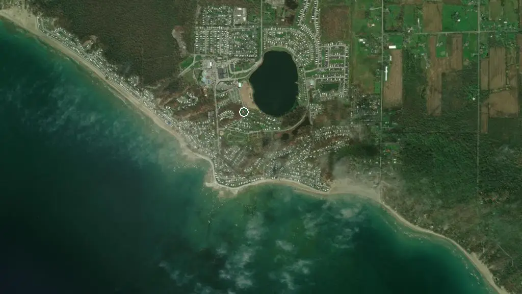 Aerial view of Sherkston Shores and surroundings