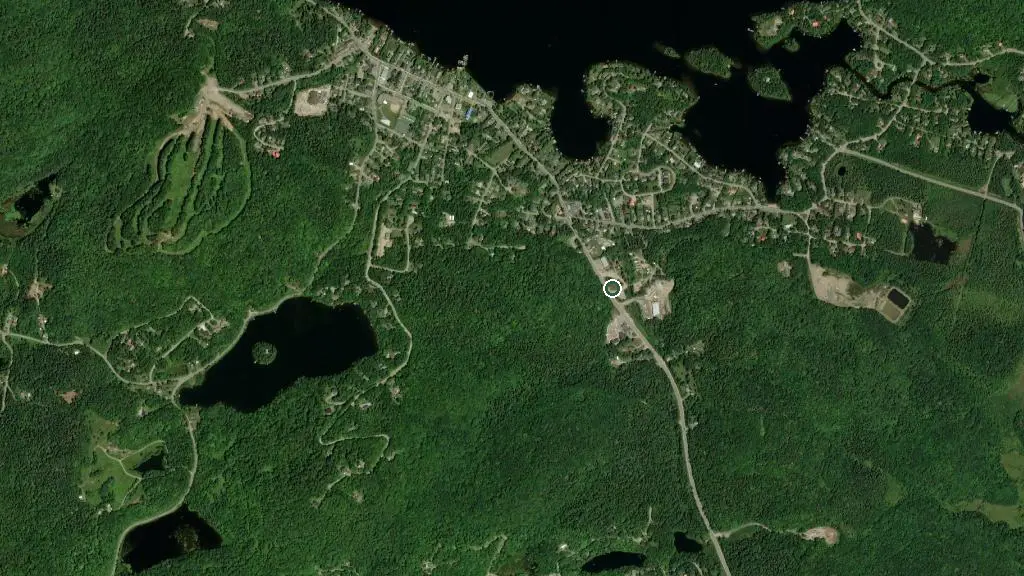 Aerial view of Camping Saint-Adolphe-d'Howard and surroundings