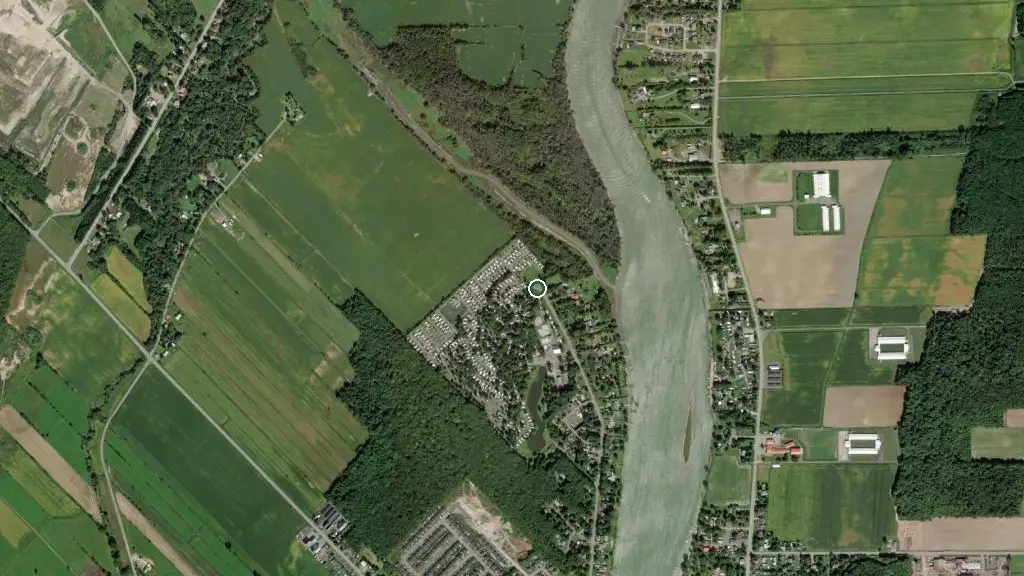Aerial view of Domaine des Érables and surroundings