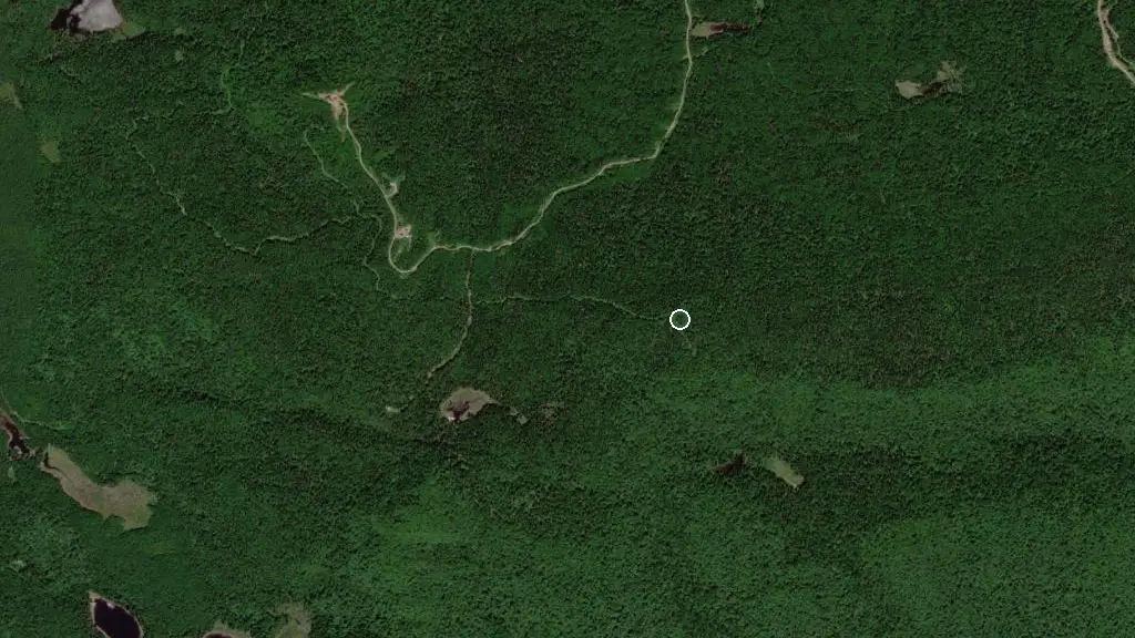 Aerial view of Abri Belzebuth and surroundings