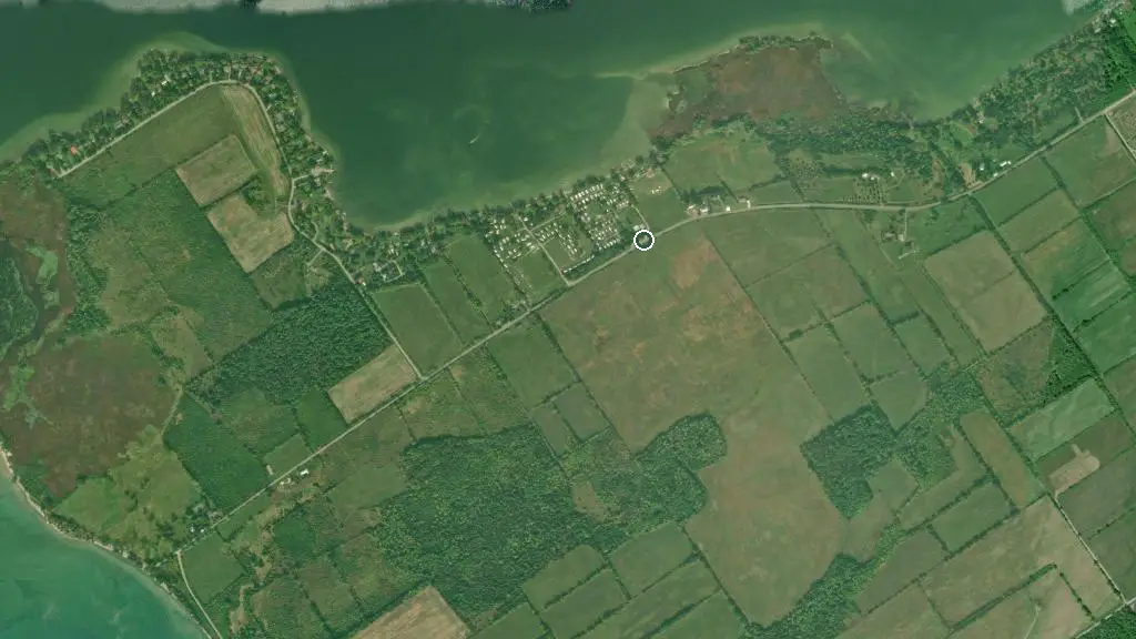 Aerial view of Highland Park Resort and surroundings