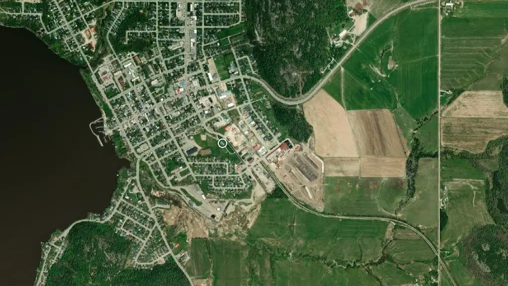 Aerial view of Halte-Camping VR gratuit and surroundings