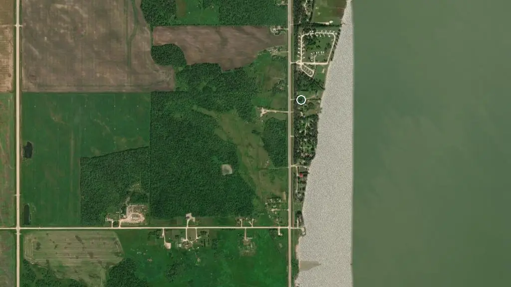 Aerial view of Hnausa Unitarian Camp and surroundings