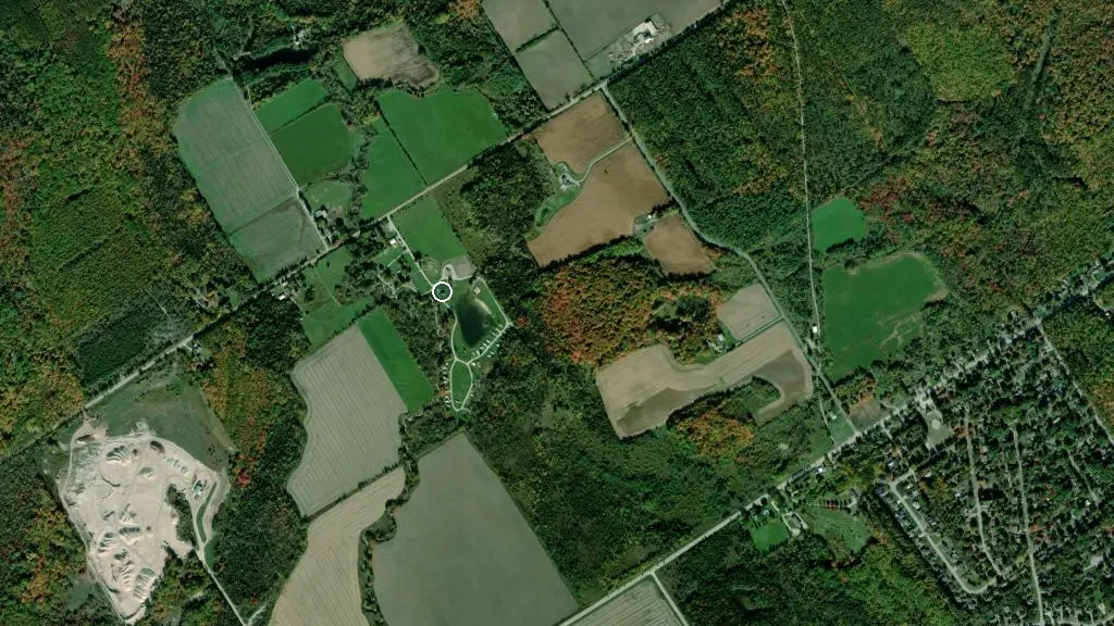 Aerial view of Rainbow Valley Family Holiday Park and surroundings