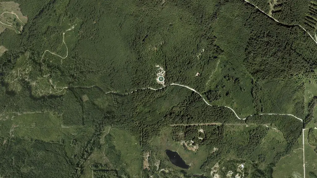 Aerial view of Moon Gate Farms and surroundings