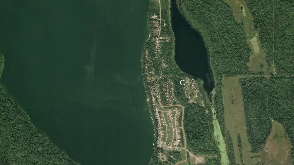 Aerial view of Elinor Lake Resort and surroundings