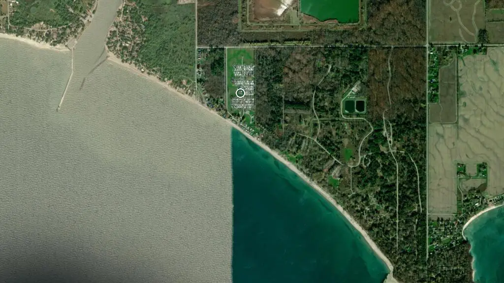 Aerial view of Sandy Shore Trailer Park price and surroundings