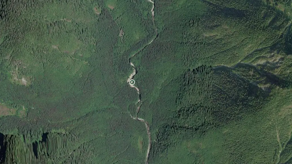 Aerial view of Viewpoint Beach Campground and surroundings