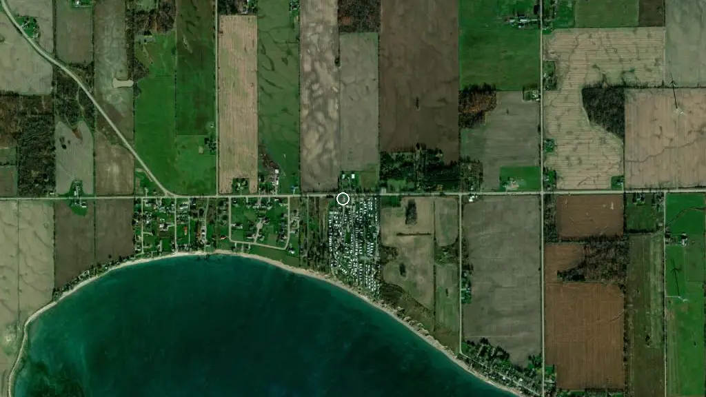 Aerial view of Highland RV Resort and surroundings