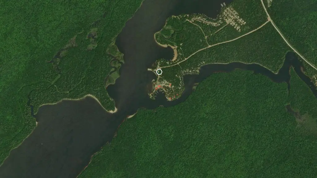 Aerial view of Camping Rabaska and surroundings