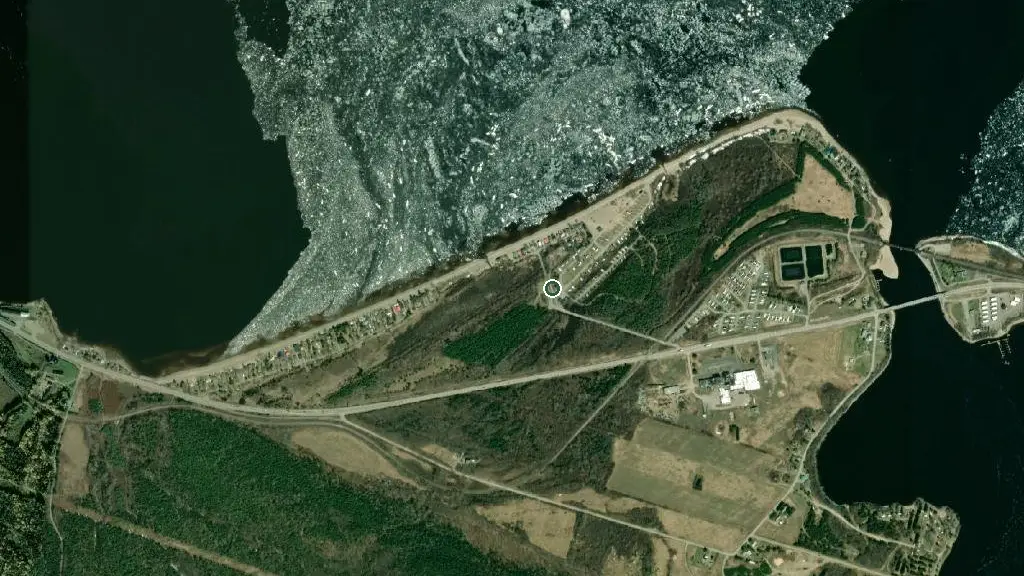Aerial view of Camping Plage Blanchet and surroundings