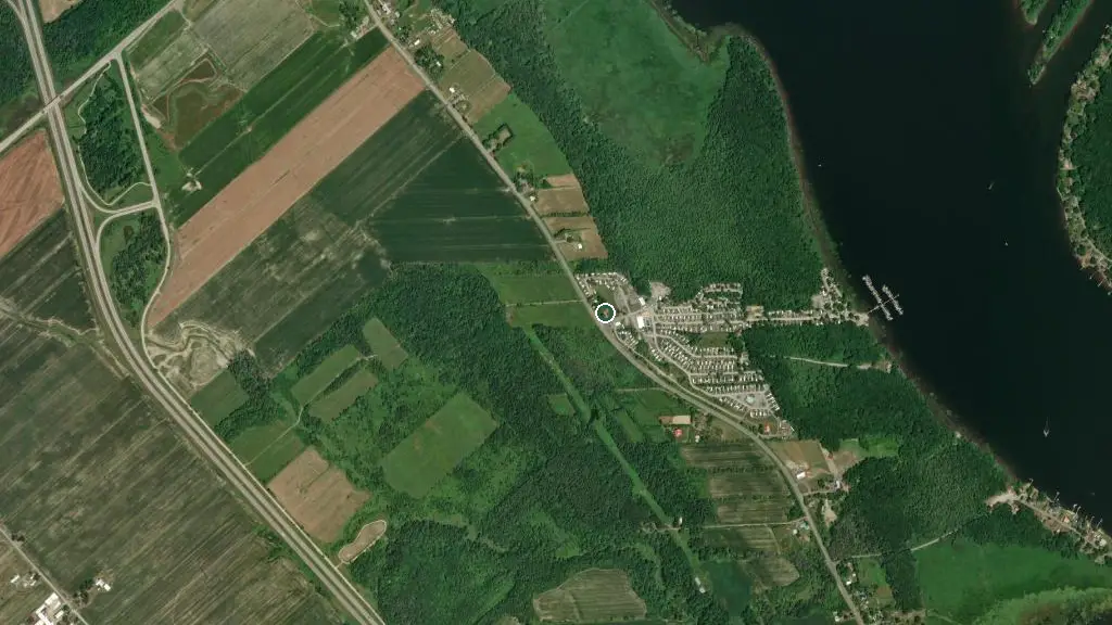 Aerial view of Camping Trans-Canadien and surroundings