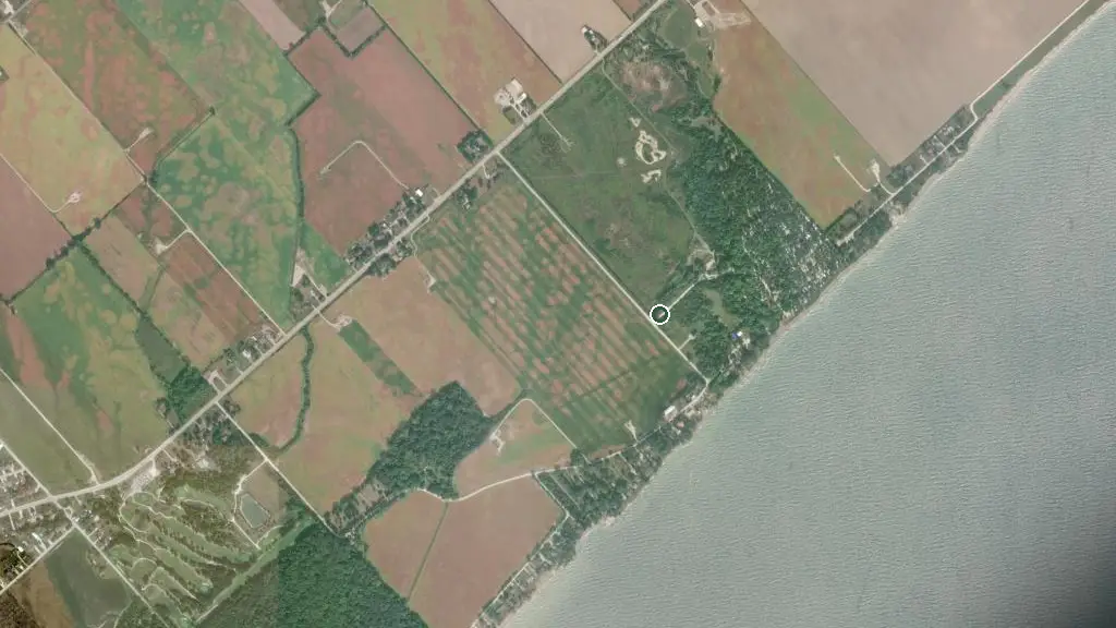 Aerial view of Campers Cove and surroundings