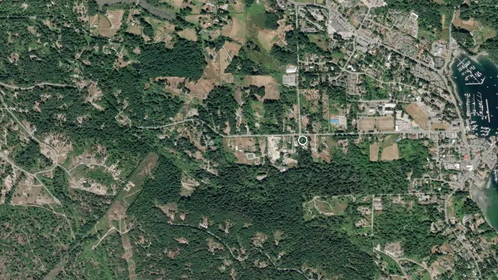 Aerial view of Garden Faire Gallery Nursery & Campground and surroundings