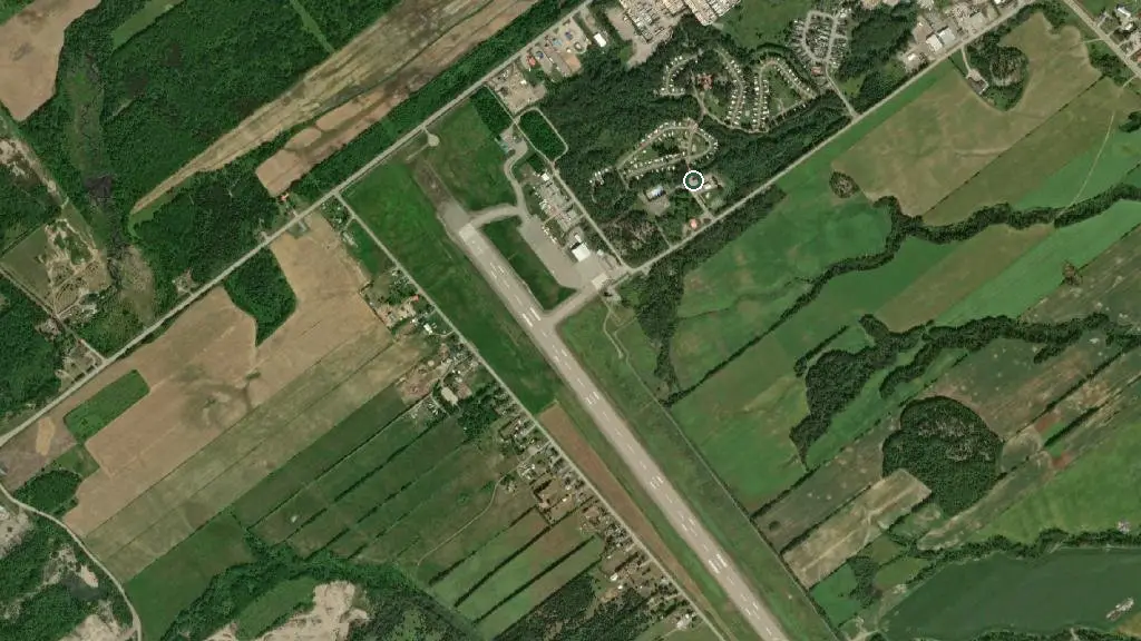 Aerial view of Camping Mont-Plaisant and surroundings