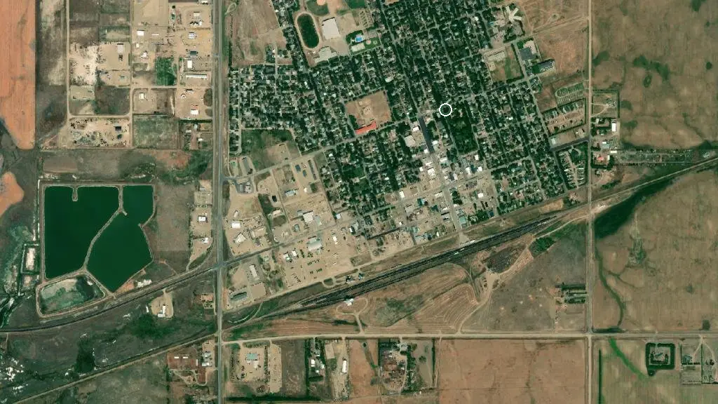 Aerial view of Town of Shaunavon: Shawnee Campground and surroundings