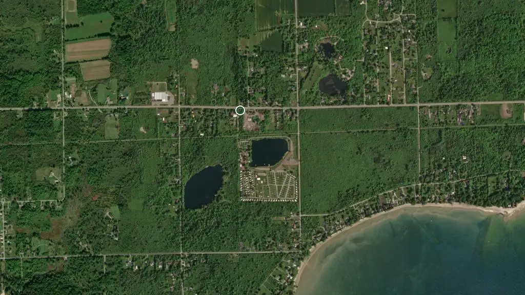 Aerial view of Windmill Point Park & Campground and surroundings