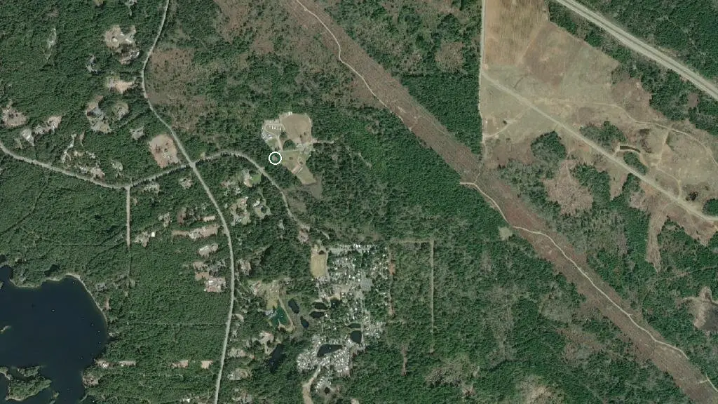 Aerial view of Pineridge RV Park & Farm and surroundings
