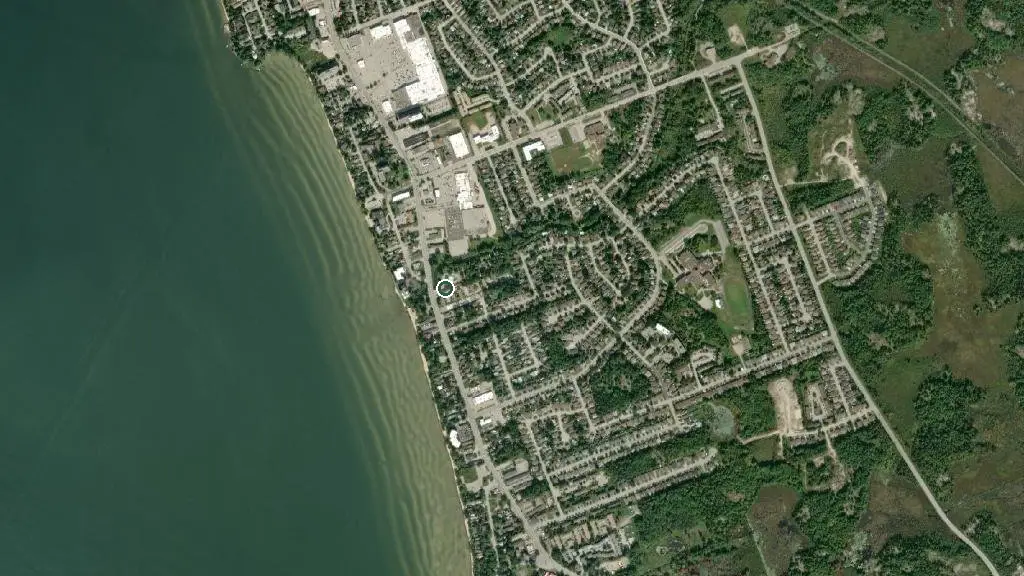 Aerial view of Franklin Motel Tent & Trailer Park and surroundings