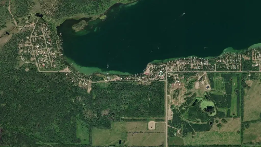Aerial view of Crane Lake East/West Campgrounds and surroundings