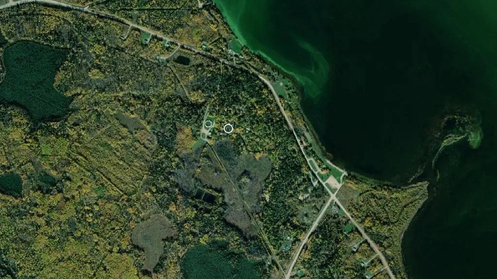 Aerial view of Castas' Paradise and surroundings