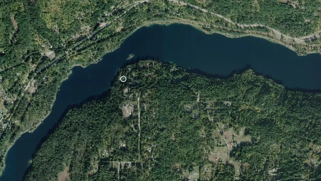 Aerial view of Kootenay River Glamping, Camping and RV and surroundings