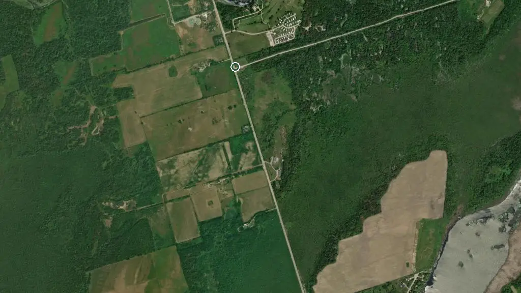 Aerial view of Mariposa Creek Resort and surroundings