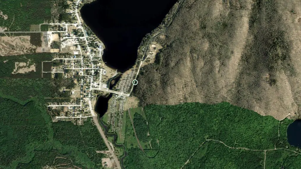 Aerial view of Camping Sainte-Véronique and surroundings