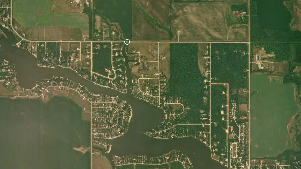 Aerial view of Chesley's Family Resort and surroundings