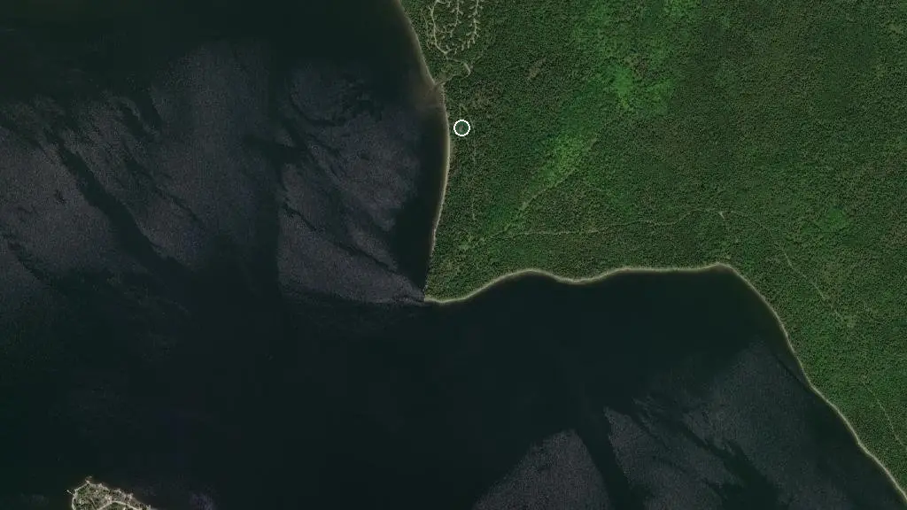 Aerial view of Refuge du Curé Cyr and surroundings