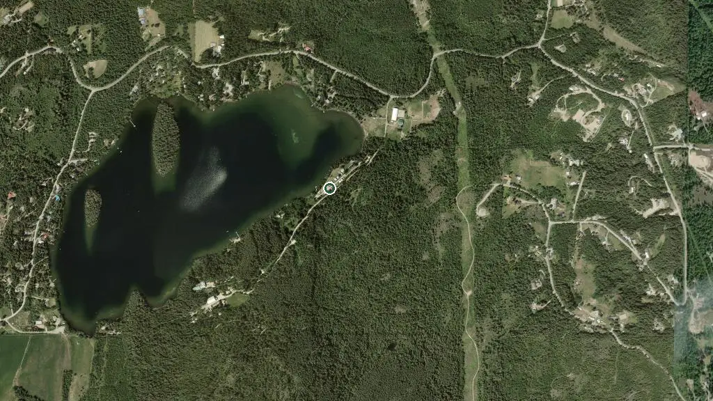 Aerial view of Royal Canadian Legion, Gardom Lake, Private Campground and surroundings