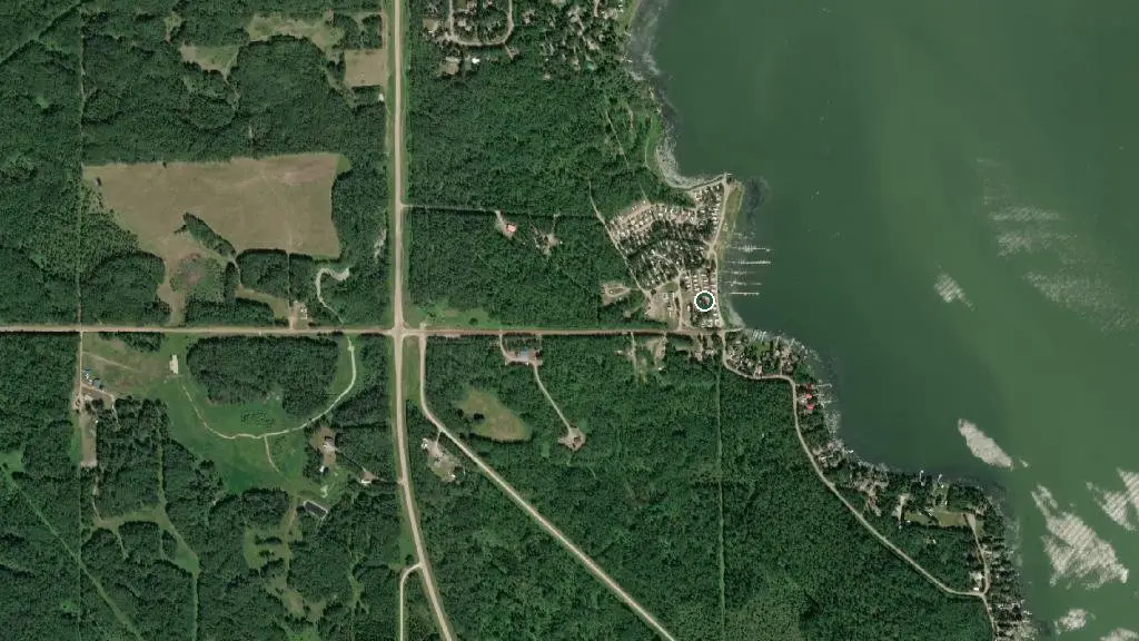 Aerial view of Willowbend RV Resort and surroundings