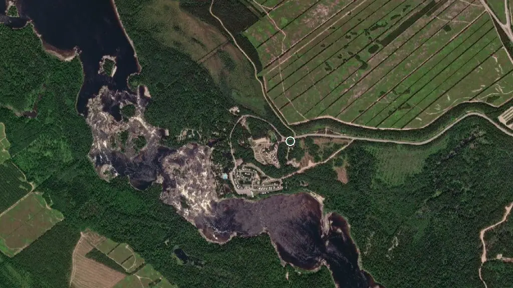 Aerial view of Camping Chute à l'Ours Site Touristique and surroundings