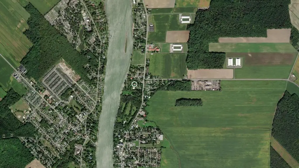 Aerial view of Domaine de la Paix and surroundings